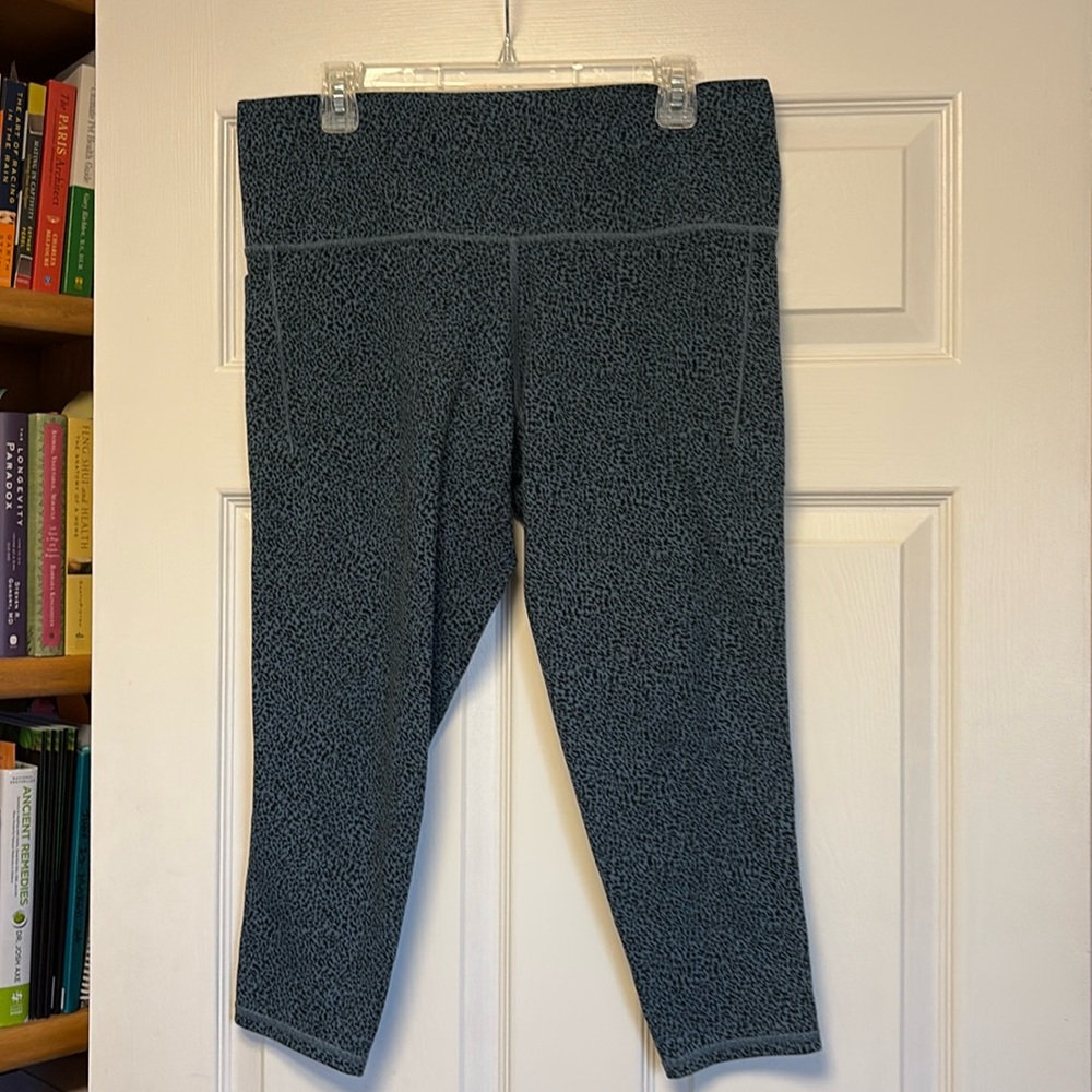Athleta, salutation II textured tight size 1X very gently used great shape